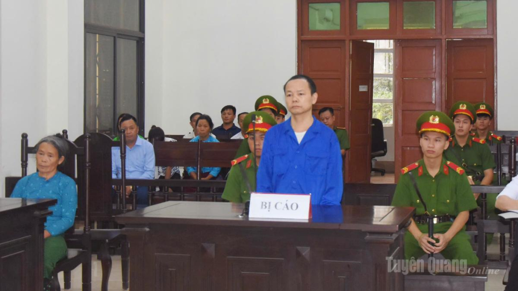 Bị cáo Dương Văn Minh tại phiên tòa.