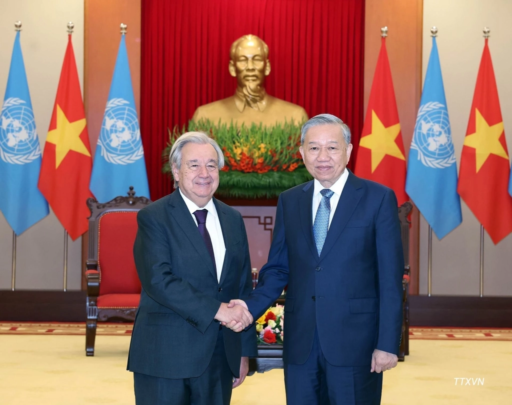 Tổng Bí thư Tô Lâm tiếp Tổng Thư ký Liên hợp quốc Antonio Guterres nhân chuyến thăm Việt Nam và dự Lễ mở ký Công ước Hà Nội, tháng 10/2025. (Ảnh: TTXVN)  