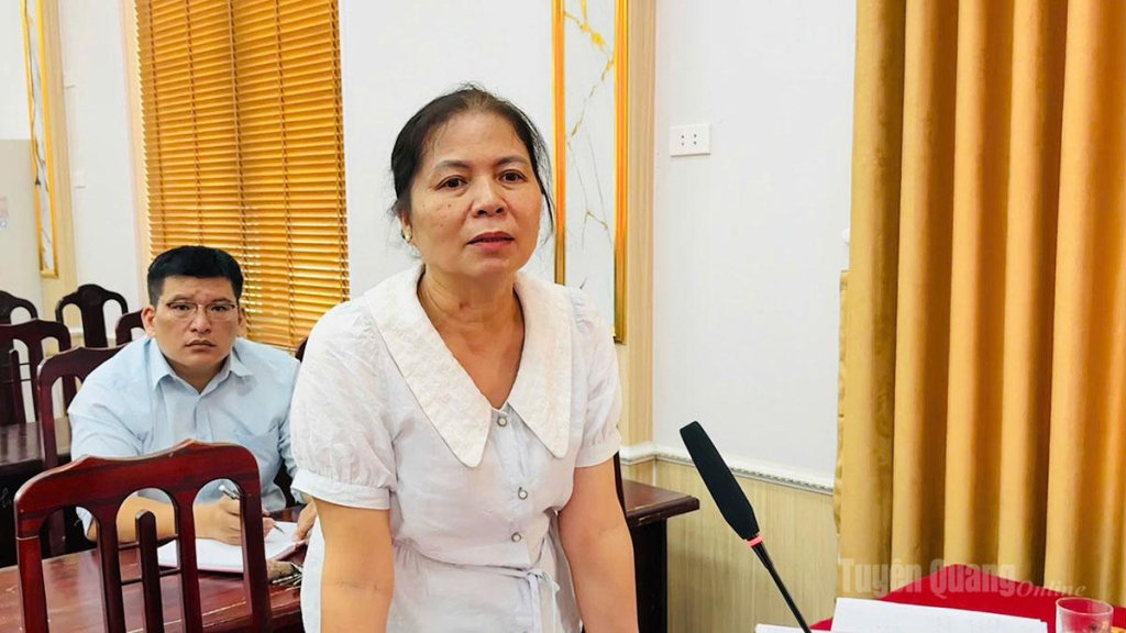Đại biểu phát biểu ý kiến tham gia thảo luận tại hội nghị.