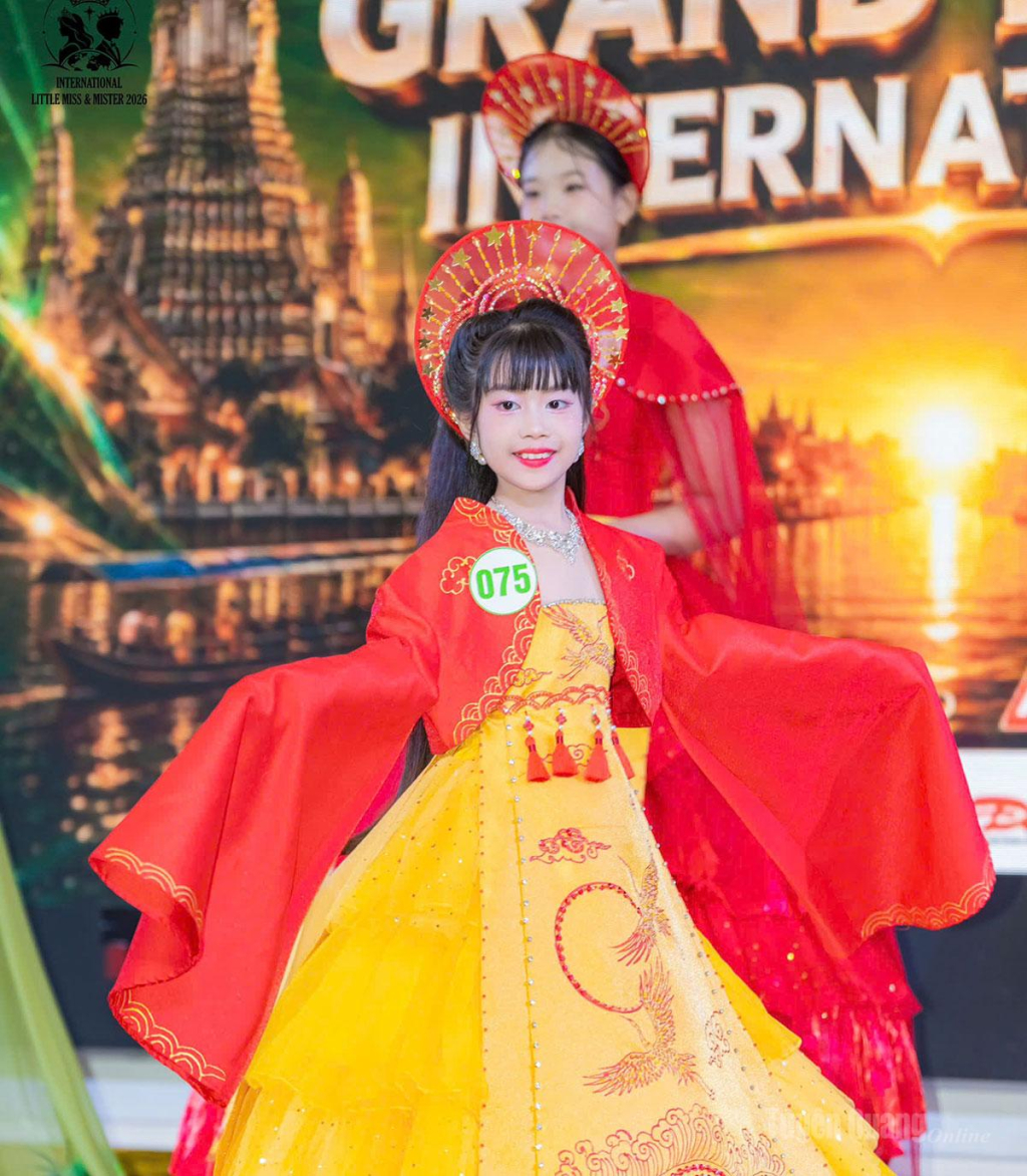 Nguyễn Ngọc Gia Hân tham gia cuộc thi hoa hậu Mis teen Grand Earth International tại Thái Lan.