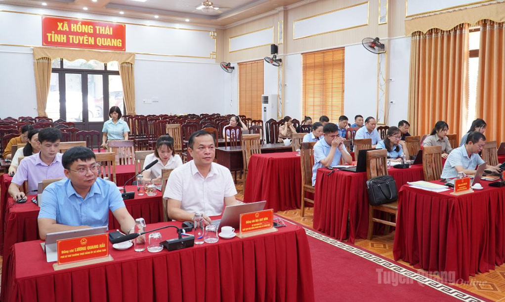 Các đại biểu dự hội nghị tập huấn kỹ năng soạn thảo văn bản và ứng dụng trí tuệ nhân tạo (AI) hỗ trợ công tác tham mưu.
