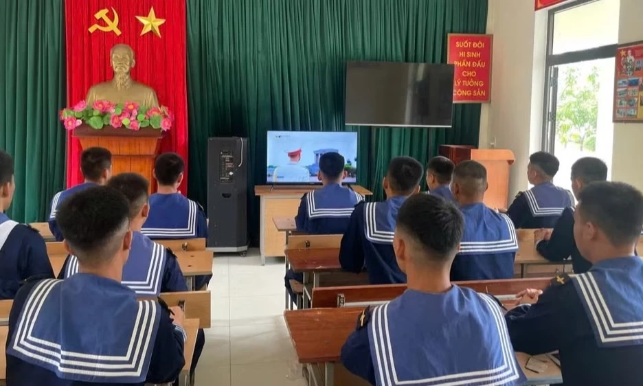 C&aacute;n bộ chiến sĩ V&ugrave;ng 3 Hải qu&acirc;n rộn r&agrave;ng với nhiều hoạt động dịp Quốc kh&aacute;nh 2/9
