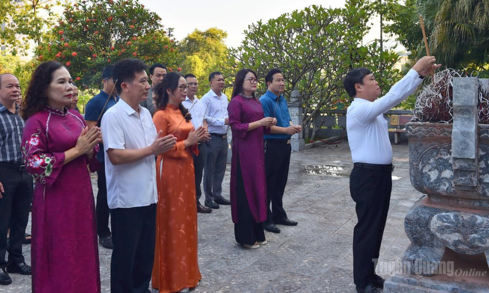 B&aacute;o v&agrave; ph&aacute;t thanh, truyền h&igrave;nh Tuy&ecirc;n Quang d&acirc;ng hương tưởng nhớ Chủ tịch Hồ Ch&iacute; Minh