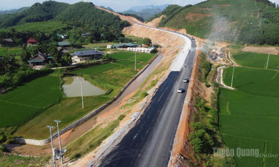 Xuy&ecirc;n lễ tr&ecirc;n c&aacute;c c&ocirc;ng tr&igrave;nh trọng điểm