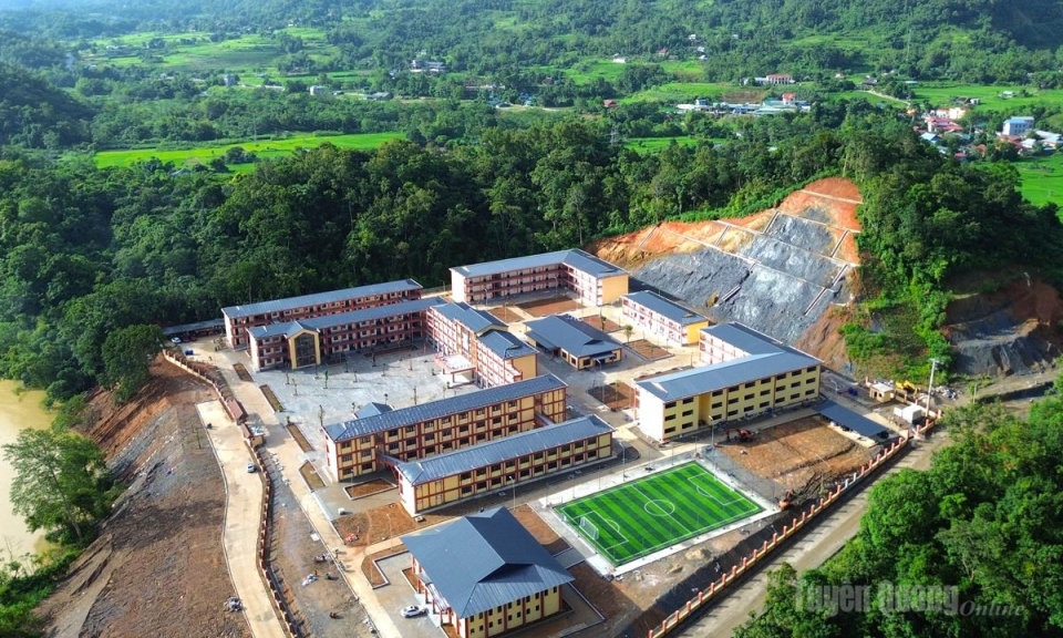 Sẵn s&agrave;ng cho khai giảng tại c&aacute;c trường phổ th&ocirc;ng nội tr&uacute; li&ecirc;n cấp