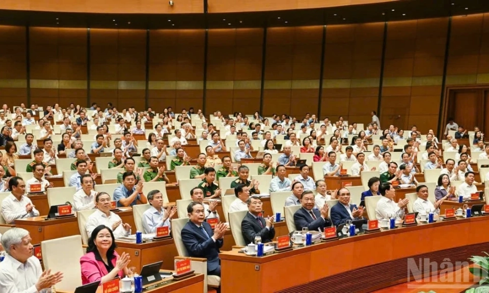 Hội nghị to&agrave;n quốc nghi&ecirc;n cứu, học tập, qu&aacute;n triệt v&agrave; triển khai thực hiện một số Nghị quyết, Chỉ thị của Bộ Ch&iacute;nh trị