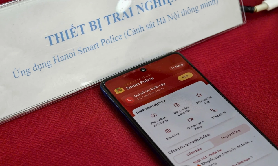 Hanoi Smart Police kết nối để phục vụ người d&acirc;n nhanh v&agrave; hiệu quả nhất