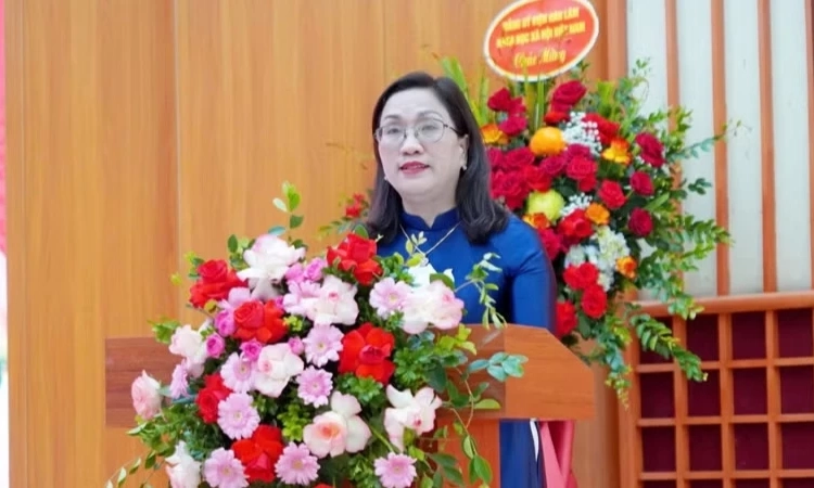 Đồng ch&iacute; Đinh Thị Mai được điều động, bổ nhiệm giữ chức Ph&oacute; Chủ tịch Viện H&agrave;n l&acirc;m Khoa học x&atilde; hội Việt Nam
