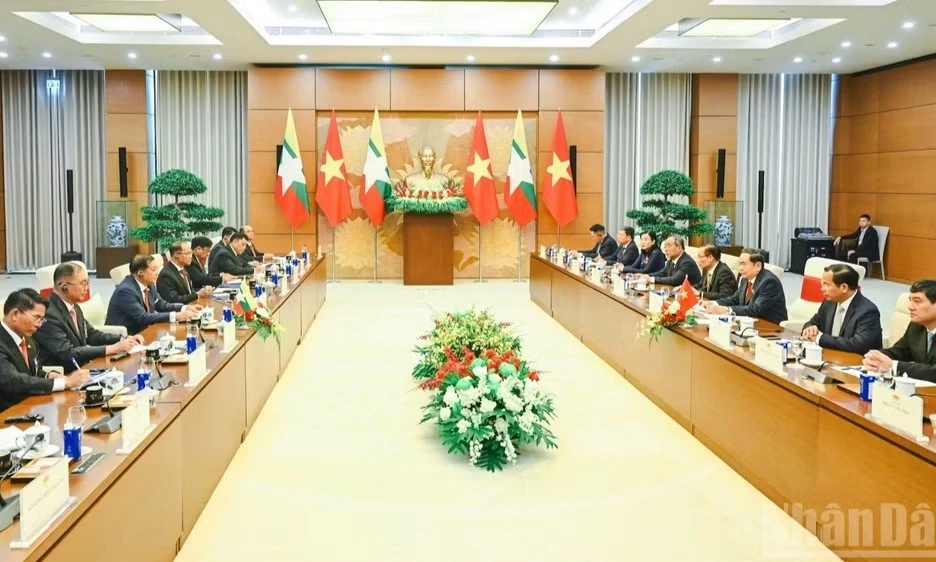 Chủ tịch Quốc hội Trần Thanh Mẫn hội kiến Tổng thống Myanmar Min Aung Hlaing