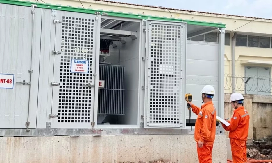 Điều tiết điện từ hệ thống pin lưu trữ