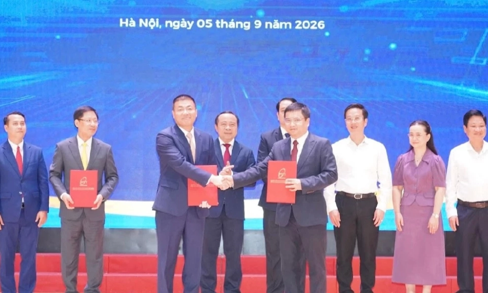 VNPT hợp t&aacute;c Học viện C&ocirc;ng nghệ Bưu ch&iacute;nh Viễn th&ocirc;ng ph&aacute;t triển đại học AI-Native