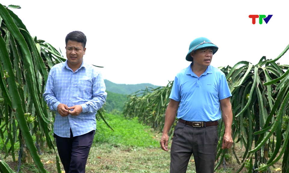 Những c&aacute;n bộ cơ sở gần d&acirc;n.