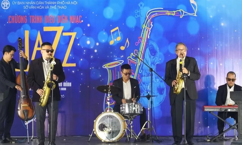 Khi Jazz ng&acirc;n l&ecirc;n những thanh &acirc;m của H&agrave; Nội