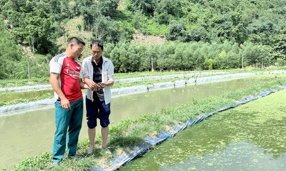 H&ugrave;ng Lợi mở lối tho&aacute;t ngh&egrave;o