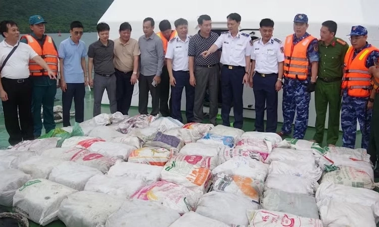 Triệt ph&aacute; đường d&acirc;y vận chuyển ma t&uacute;y tr&ecirc;n biển đặc biệt nghi&ecirc;m trọng