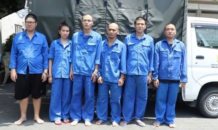Đường d&acirc;y thu&ecirc; người đứng t&ecirc;n vay mua &ocirc;t&ocirc;, dựng hồ sơ giả để lừa đảo chiếm đoạt t&agrave;i sản