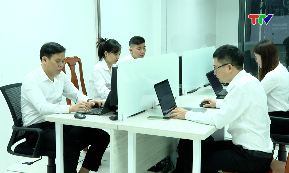 Từ dữ liệu số đến kiến tạo ch&iacute;nh quyền số, kinh tế số.