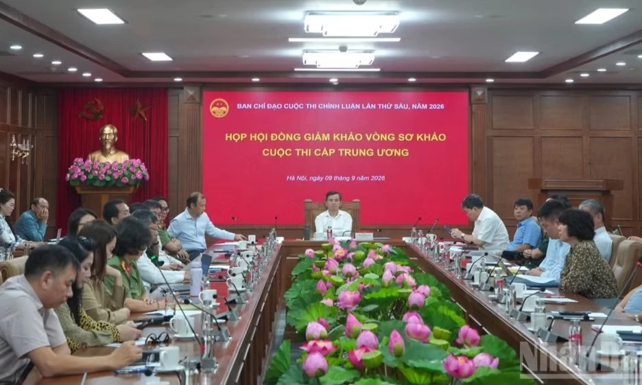 905.681 t&aacute;c phẩm tham gia Cuộc thi ch&iacute;nh luận về bảo vệ nền tảng tư tưởng của Đảng lần thứ s&aacute;u