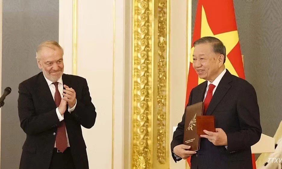 Tổng B&iacute; thư, Chủ tịch nước T&ocirc; L&acirc;m nhận Giải thưởng H&ograve;a b&igrave;nh Quốc tế Lev Tolstoy năm 2026 Tại Li&ecirc;n bang Nga