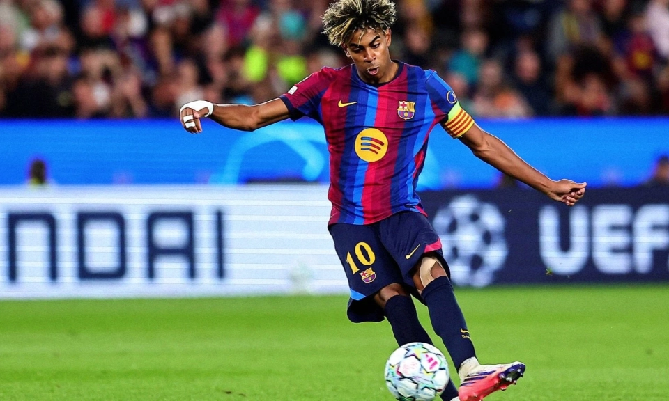 Lamine Yamal h&oacute;a th&acirc;n Messi, Barca thắng &lsquo;b&agrave;n tay nhỏ&rsquo;