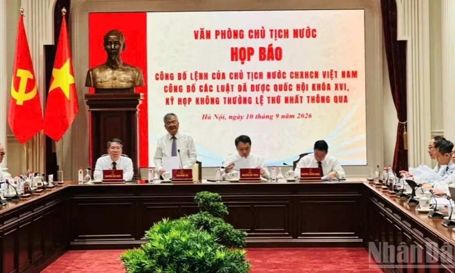 C&ocirc;ng bố lệnh của Chủ tịch nước về 15 luật được Quốc hội th&ocirc;ng qua