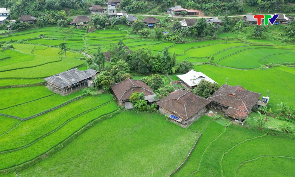 D&ograve;ng chảy văn h&oacute;a| Về bản T&agrave;y Tắn Kh&acirc;u
