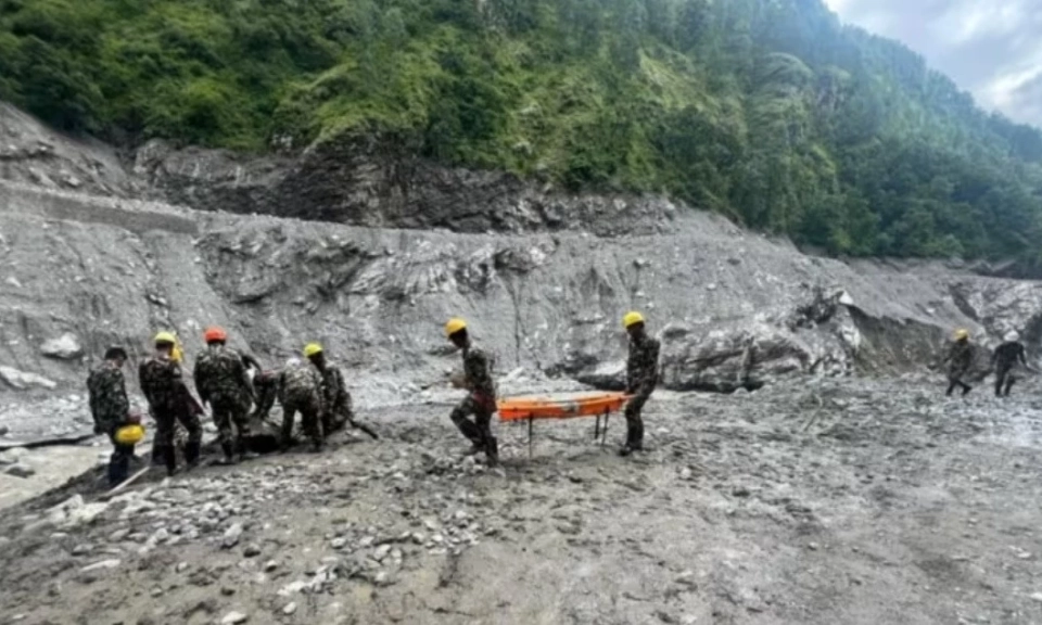 B&agrave;i to&aacute;n phục hồi du lịch, năng lượng của Nepal sau thảm họa lũ qu&eacute;t