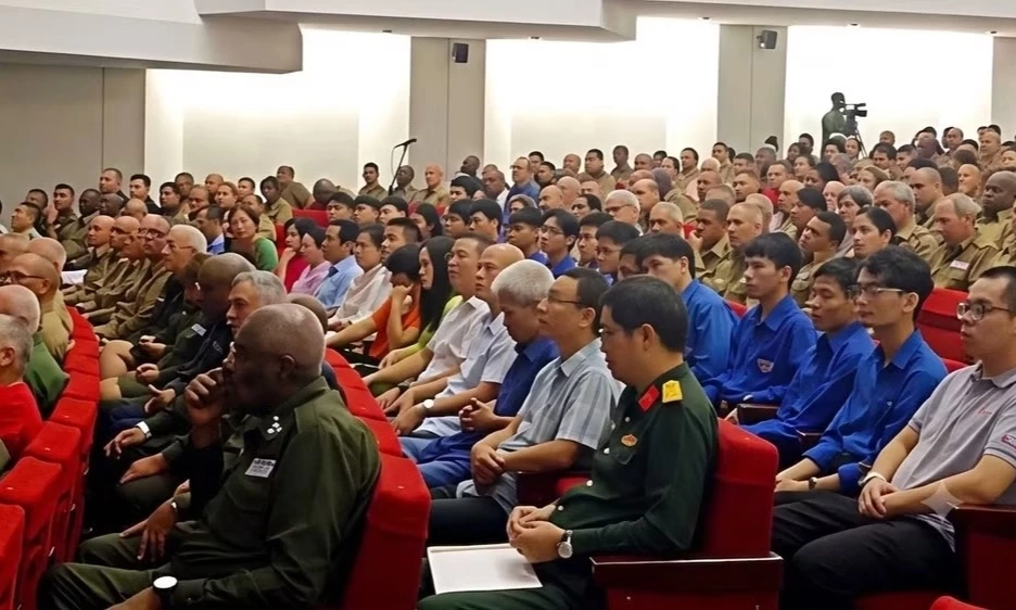 &ldquo;Hai tr&aacute;i tim chung nhịp đập&rdquo; tiếp tục vang l&ecirc;n tại La Habana