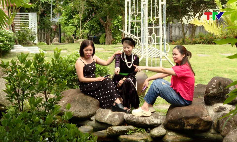Về Bản T&ugrave;y &ndash; Vui c&ugrave;ng n&eacute;t T&agrave;y.