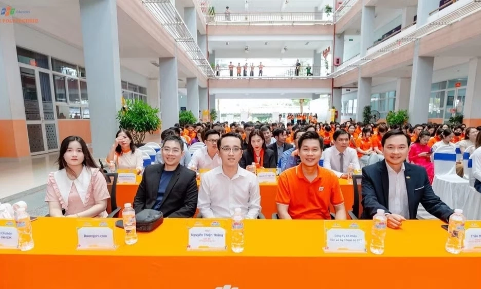 Doanh nghiệp thấy g&igrave; ở sinh vi&ecirc;n qua đồ &aacute;n tốt nghiệp?
