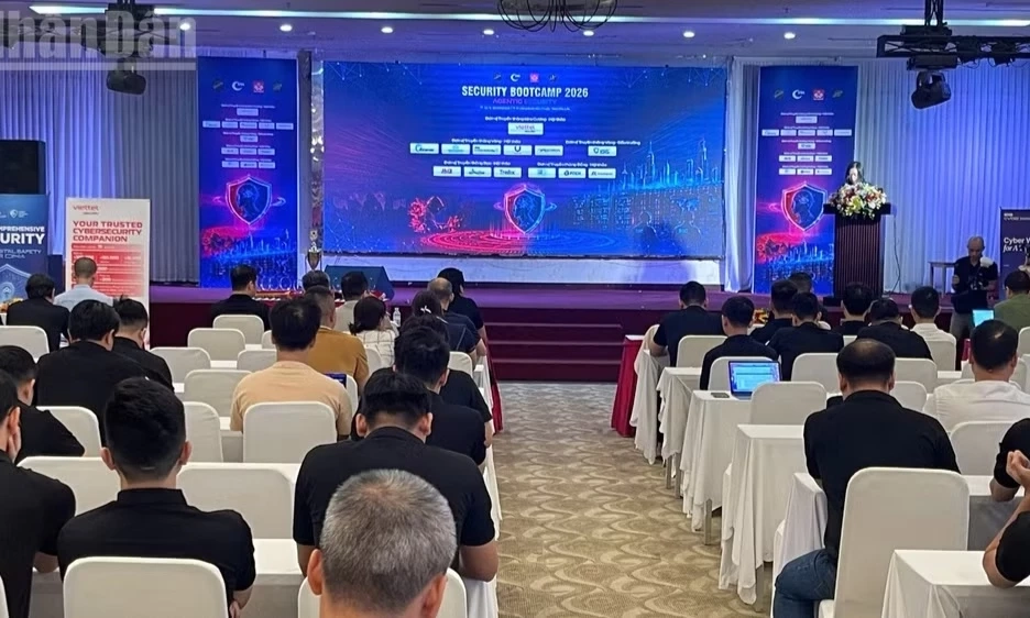 Để AI từ hỗ trợ sang chủ động bảo vệ v&agrave; ứng ph&oacute; với c&aacute;c mối đe dọa an ninh mạng