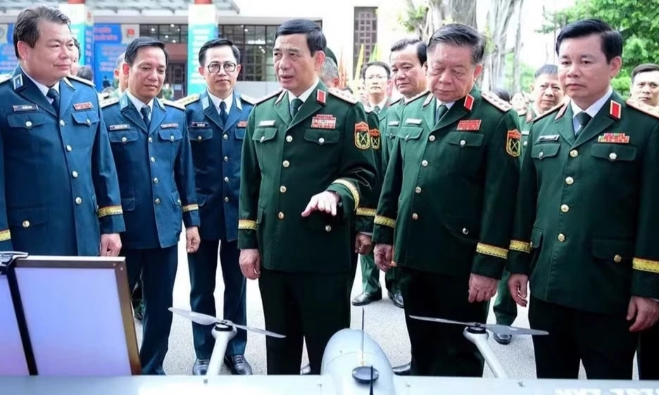 Tuổi trẻ qu&acirc;n đội s&aacute;ng tạo, l&agrave;m chủ c&ocirc;ng nghệ mới