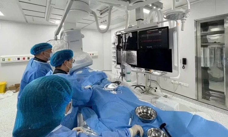 Hướng dẫn gia hạn v&agrave; kiểm tra th&ocirc;ng tin thẻ cho người tự đ&oacute;ng bảo hiểm y tế