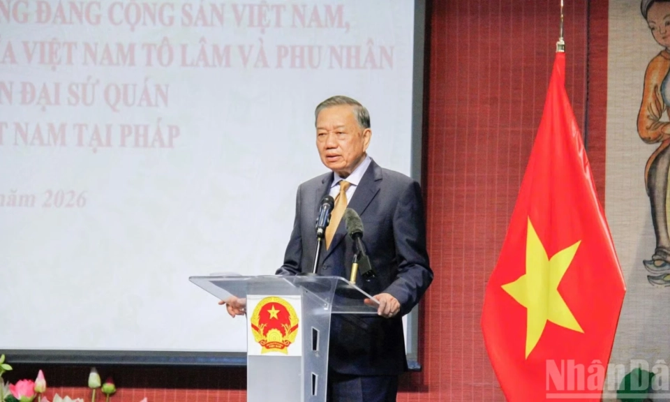 X&acirc;y dựng cộng đồng người Việt Nam tại Ph&aacute;p đo&agrave;n kết, ph&aacute;t triển, đ&oacute;ng g&oacute;p thiết thực cho đất nước