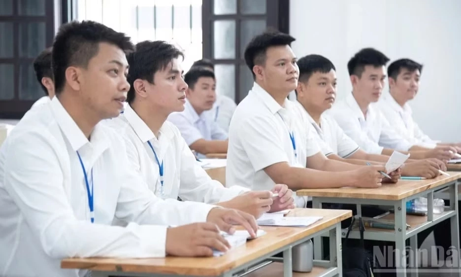 Một số quy định mới về đưa lao động Việt Nam đi l&agrave;m việc ở nước ngo&agrave;i