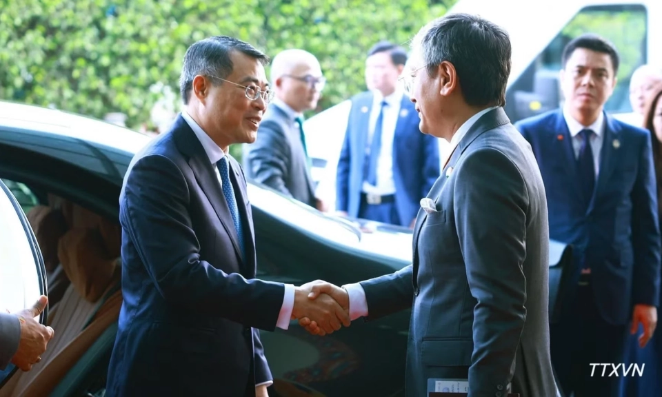 [Ảnh] Thủ tướng kết th&uacute;c chuyến tham dự Hội nghị thượng đỉnh BRICS lần thứ 18
