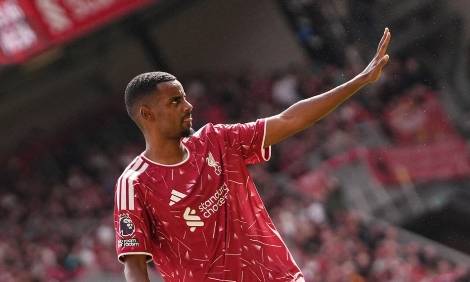 Isak v&ocirc; duy&ecirc;n, Liverpool g&acirc;y thất vọng lớn
