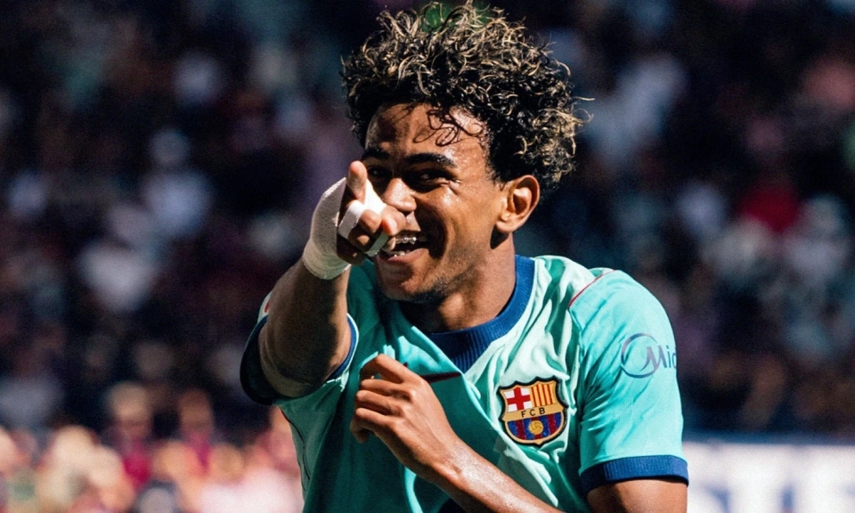 Lamine Yamal lập c&uacute; đ&uacute;p, Barca thắng tưng bừng Levante