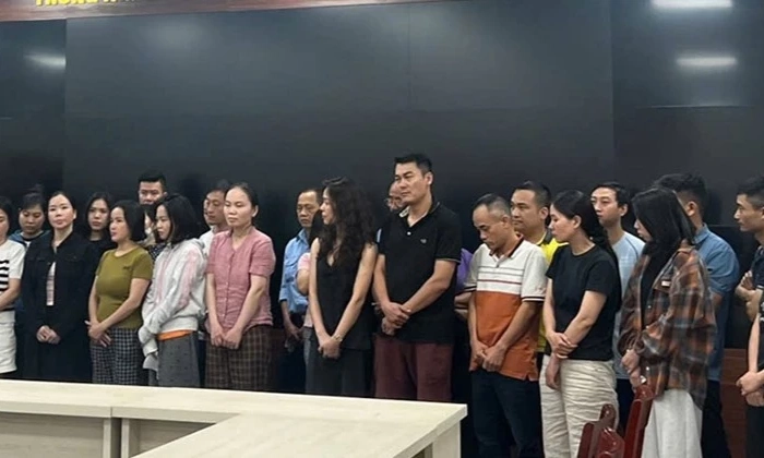 Bị &aacute;n nhiều lần lo l&oacute;t để được kết luận t&acirc;m thần, trốn thi h&agrave;nh &aacute;n