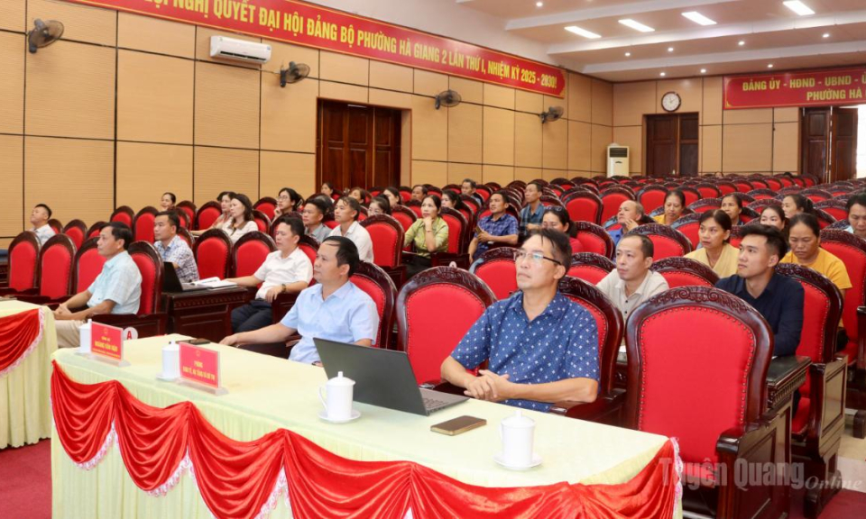 Tập huấn r&agrave; so&aacute;t hộ ngh&egrave;o, hộ cận ngh&egrave;o cuối năm 2026
