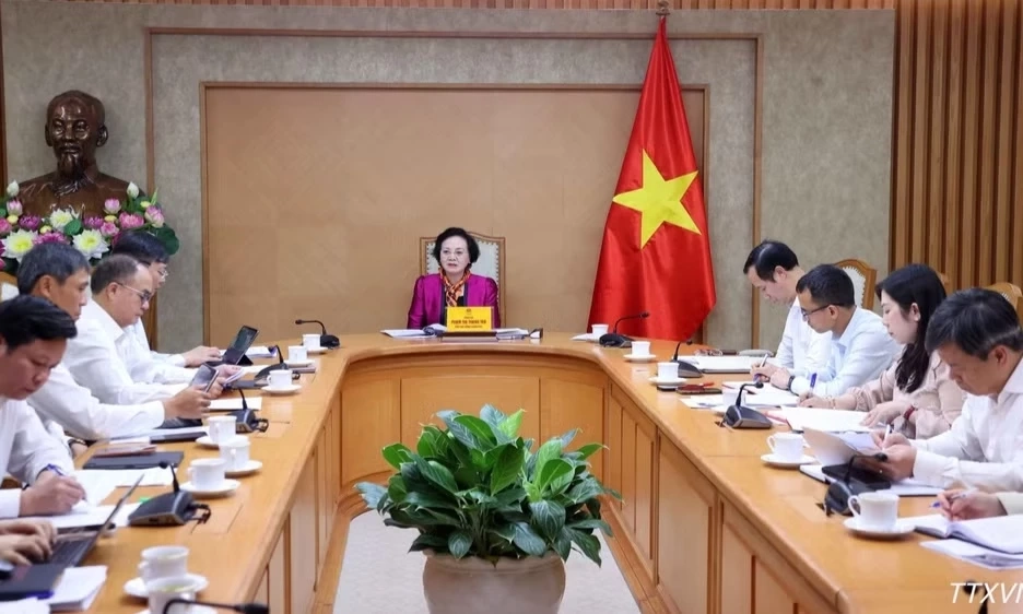 Ph&oacute; Thủ tướng Phạm Thị Thanh Tr&agrave;: Kh&ocirc;ng l&agrave;m ph&aacute;t sinh loại đơn vị h&agrave;nh ch&iacute;nh cấp x&atilde; mới