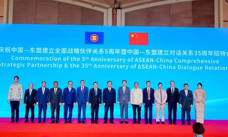 Đ&oacute;ng g&oacute;p t&iacute;ch cực, tr&aacute;ch nhiệm v&agrave;o ph&aacute;t triển quan hệ Đối t&aacute;c chiến lược to&agrave;n diện ASEAN-Trung Quốc