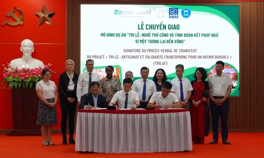 Ph&aacute;t huy gi&aacute; trị l&agrave;ng nghề n&oacute;n l&aacute; truyền thống Tri Lễ