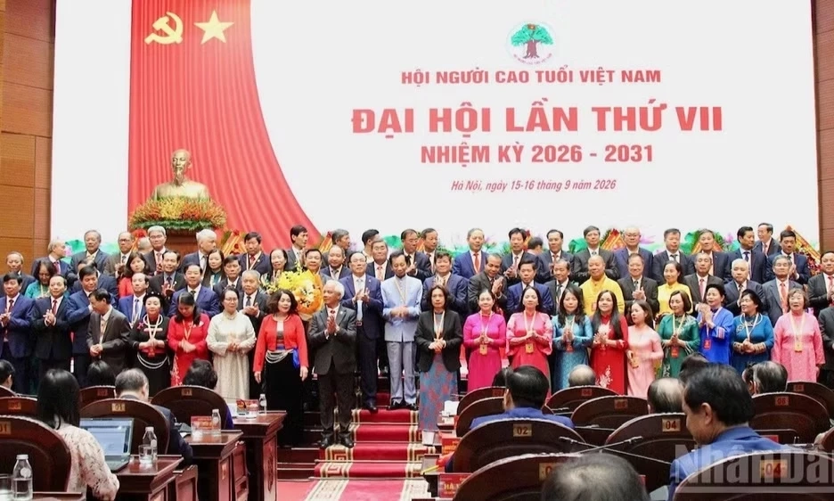 Người cao tuổi l&agrave; nguồn lực quan trọng để ph&aacute;t triển đất nước trong kỷ nguy&ecirc;n mới