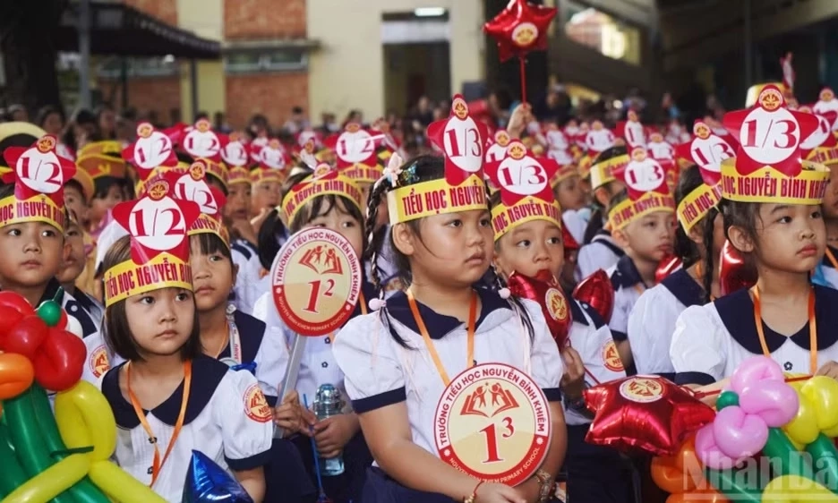 Một số th&ocirc;ng tin về kinh ph&iacute; chăm s&oacute;c sức khỏe ban đầu với bảo hiểm y tế học sinh-sinh vi&ecirc;n