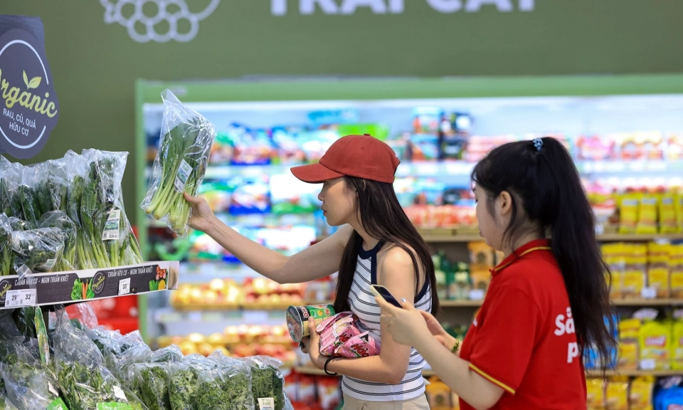 Nh&agrave; b&aacute;n lẻ tăng tốc phủ rộng thị trường