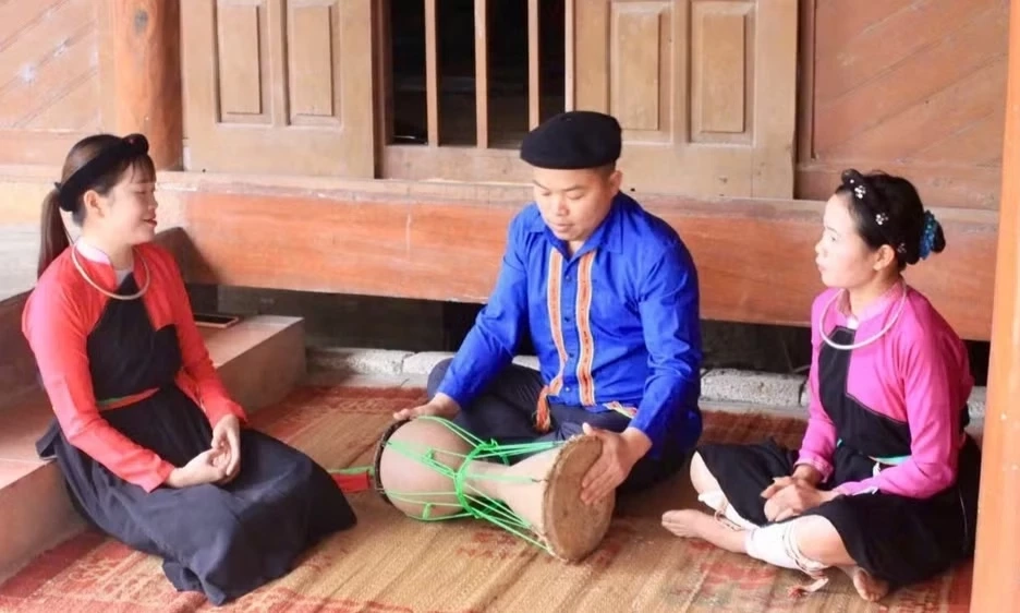 Lan tỏa t&igrave;nh y&ecirc;u văn h&oacute;a d&acirc;n tộc