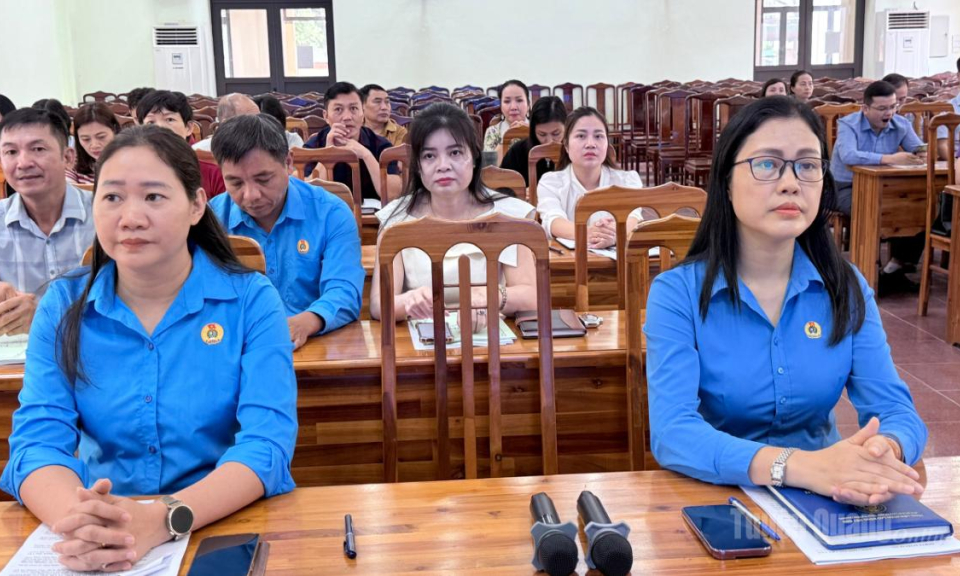 N&acirc;ng cao nghiệp vụ cho c&aacute;n bộ C&ocirc;ng đo&agrave;n phường Minh Xu&acirc;n