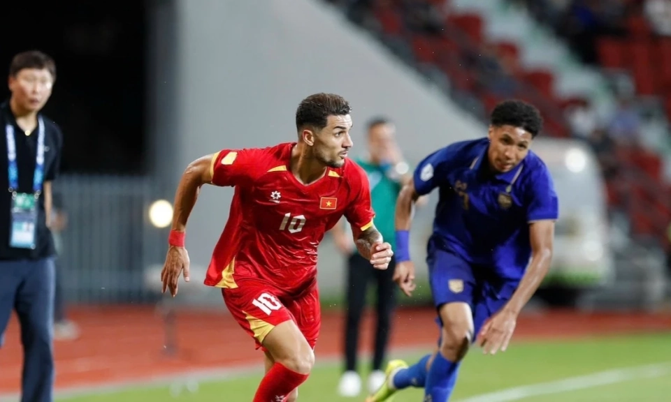 Danh s&aacute;ch tuyển Việt Nam dự FIFA ASEAN Cup: Th&ecirc;m 2 cầu thủ Việt kiều