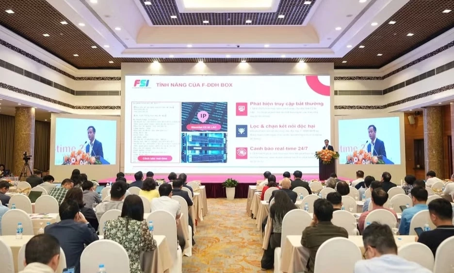 Siết xử l&yacute; vi phạm tr&ecirc;n kh&ocirc;ng gian mạng